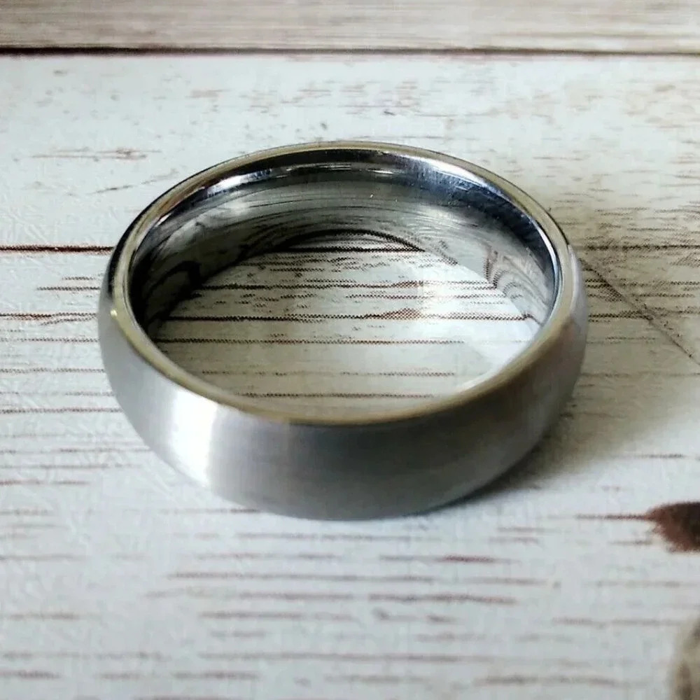 Size 8.5 Silver Domed Tungsten Carbide Ring 6mm NIB